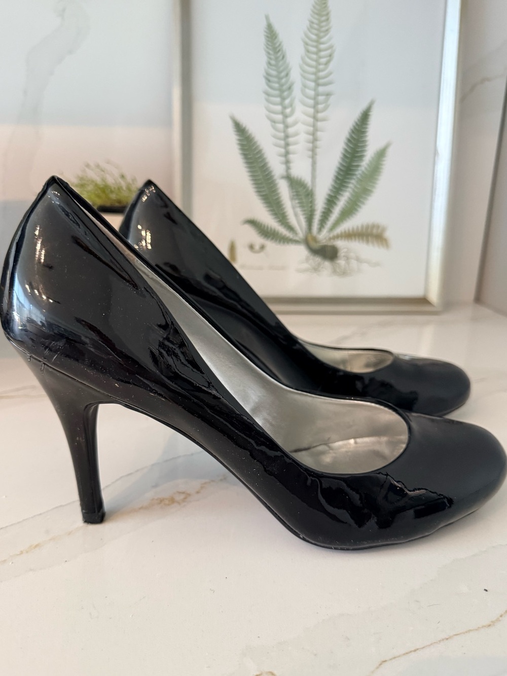 Jessica Simpson Oscar Black Patent Pumps – Size 11M